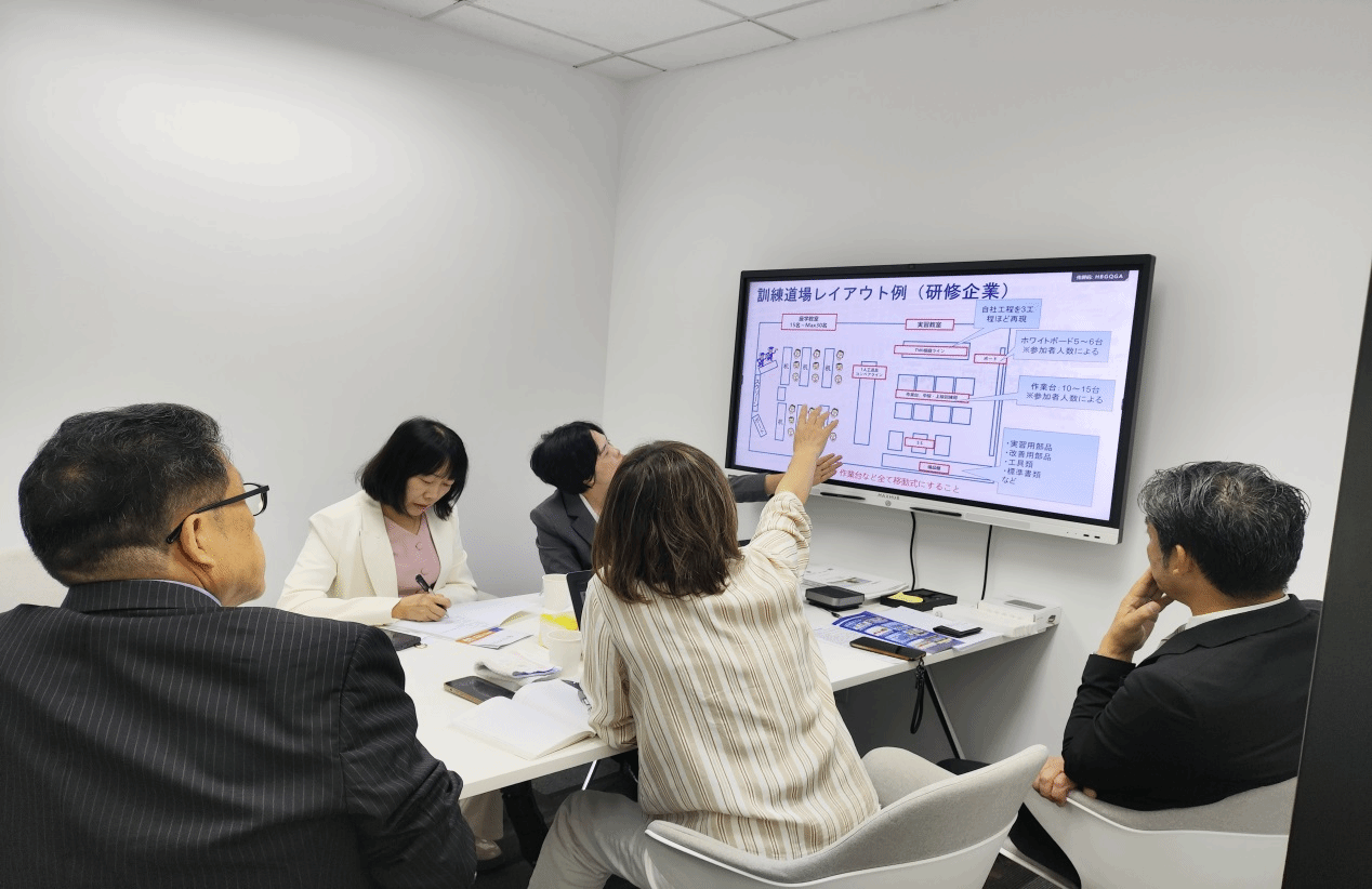 東方語言學院院長程良率隊赴上海訪企拓崗與考察交流，深化產學研合作，賦能網絡技術服務人才培養